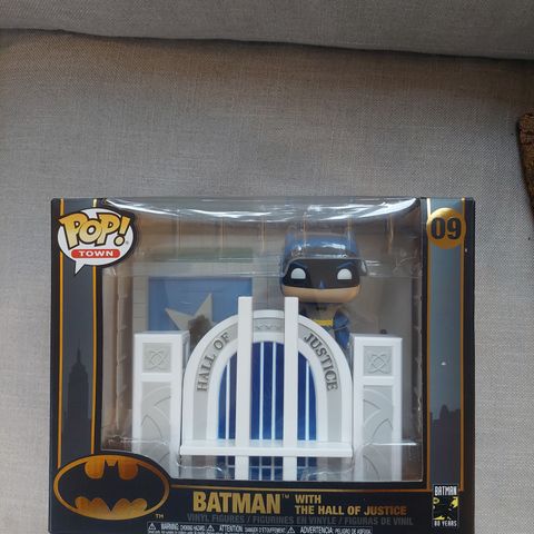 Funko pop 09 Batman with the hall of justice