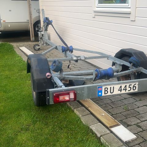 Brenderup 8114 600kg  opptil 15 fot 2014model