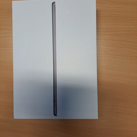 iPad (9th Generation) Wi-Fi + Cellular 64GB Eske