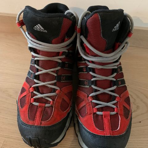 Adidas fjellsko str 41 1/3 goretex