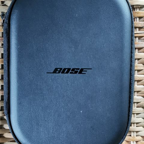 Etui til Bose QC35 ii