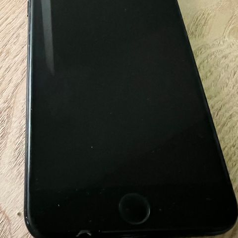 iPhone 7 Plus 128 GB (svart)