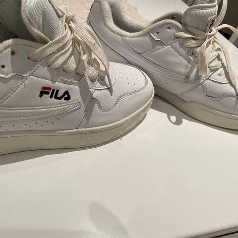 Fila Arcade Low hvite str 46. Kun prøvd