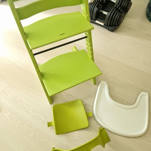 Stokke tripp trapp stol. Lime green. Med tilbehør.