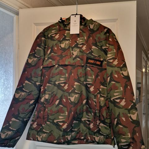 Jack & Jones anorakk, str.S. Ny. Ny pris kr. 700,-