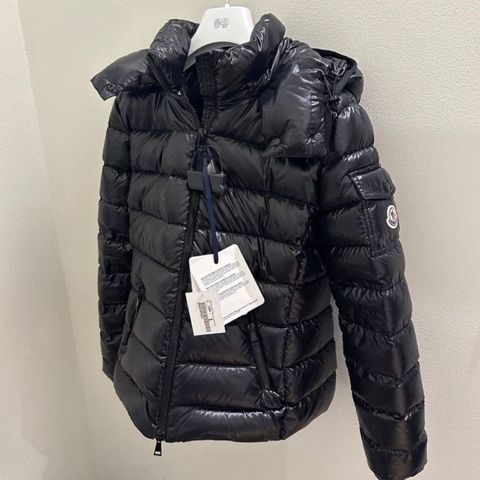 Moncler maya