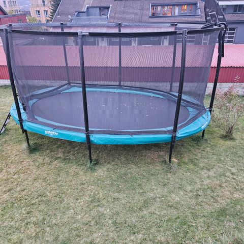 Oval 500 fra North Trampoline