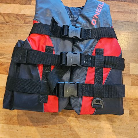 O'neill  redningsvest 30-40kg