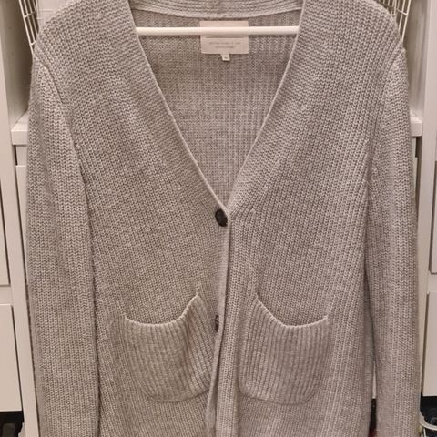 Part Two cardigan i str. M selges