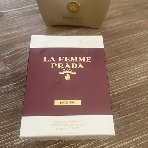 La femme prada intense 50 ml vakker parfyme🌺