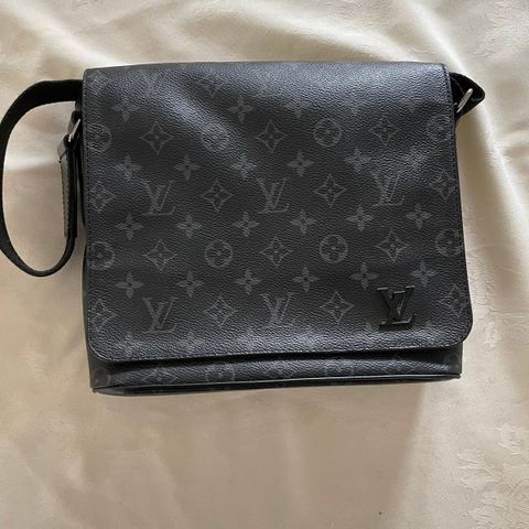 LV District PM Monogram Eclipse