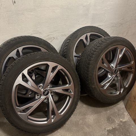 20" Audi e-tron original RS gode felger med gode Nokian vinterdekk