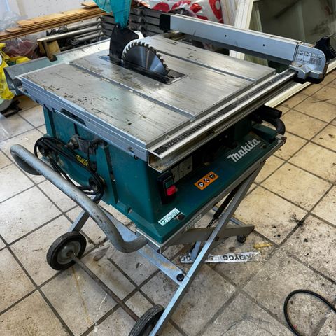 Makita 2704 1650W