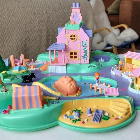 Polly Pocket Polly's Dream Word-1991.