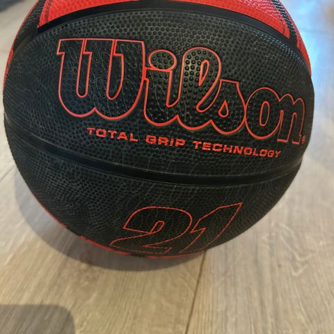 Wilson 21 basketball - til asfalt