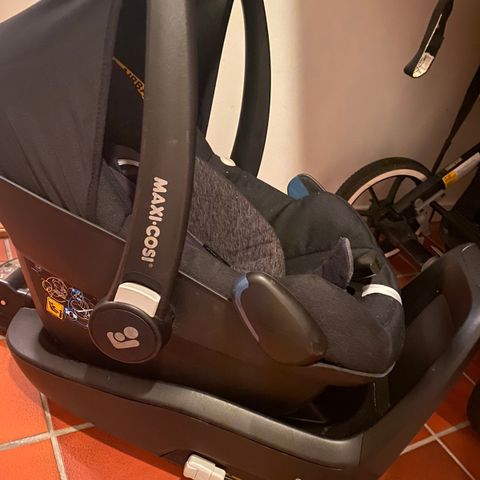 Maxi-cosi bilstol med isofix base