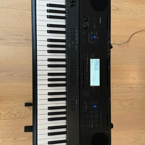 Keyboard: DISC Casio WK-7500 Portable High Grade