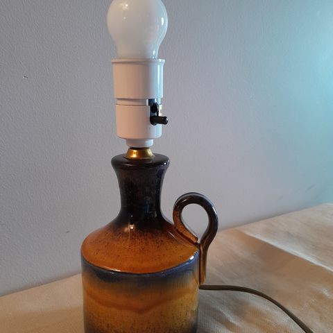 Bordlampe i keramikk vintage