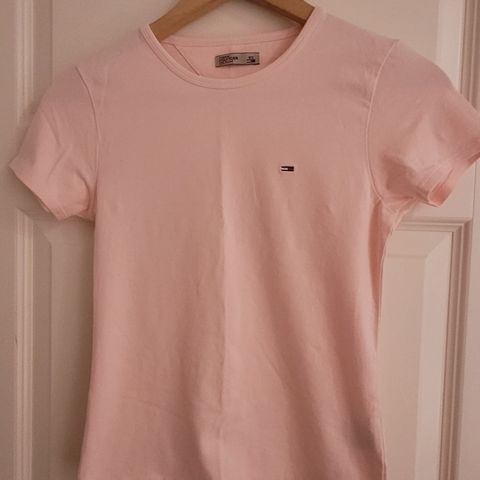 Tommy Hilfiger rosa t-skjorte str XS