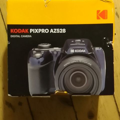 Kodak Pixpro AZ528