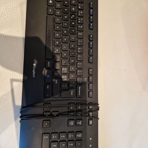 Logitech tastatur kablet