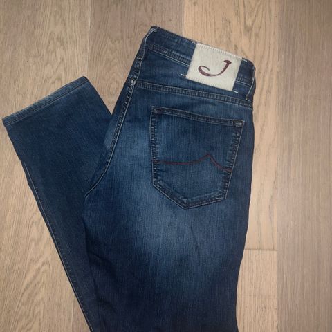 Jacob Cohen jeans (str 33)