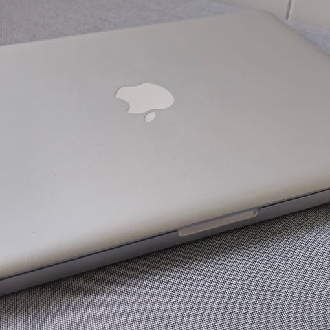 **MacBook Pro 13" (Sent 2011) - i7, 16GB RAM, 256GB SSD - Som Ny**