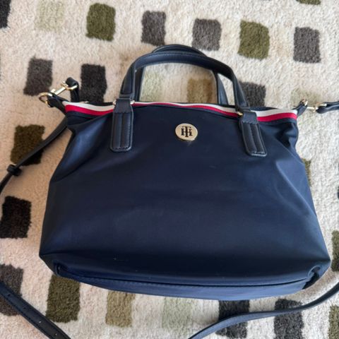 Tommy Hilfiger Corp sky captein