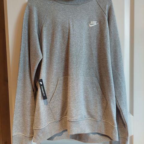 Nike hettegenser NY og ubrukt str. M/L