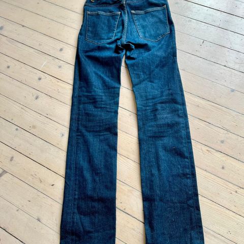 Acne jeans w 26 L 32.