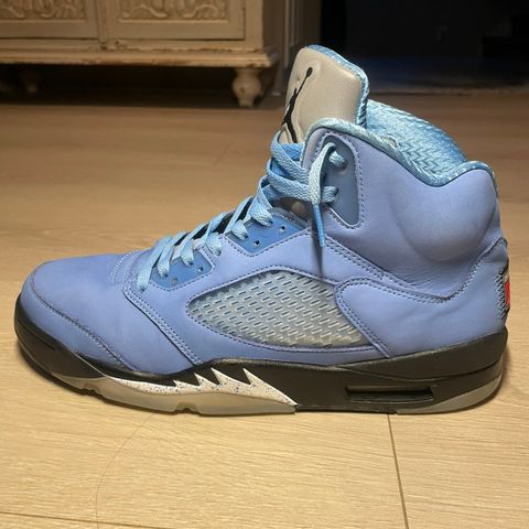 Jordan 5 UNC