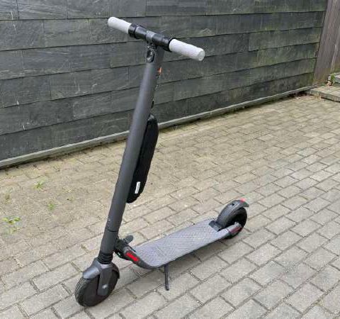 Segway Ninebot ES4 elsparkesykkel