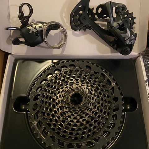 Sram x01 eagle 10-52 cassette bakgir trigger