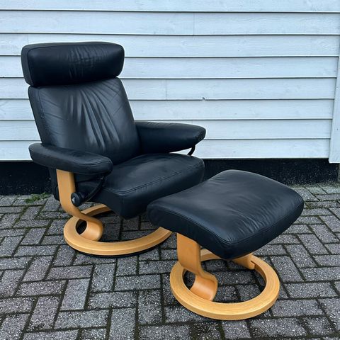 Stressless® Orion (M) Classic lenestol med krakk fra Ekornes