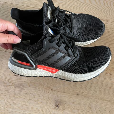 Adidas NASA joggesko 38 2/3 selges