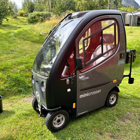 Medema cabinscooter /lukket rullestol / Mini Crosser