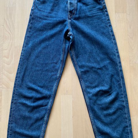 COS jeans str 25, tapered leg