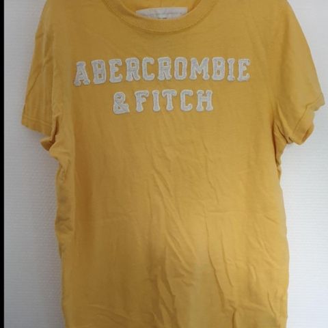 T-skjorte gutt/mann str S fra Abercrombie & Fitch