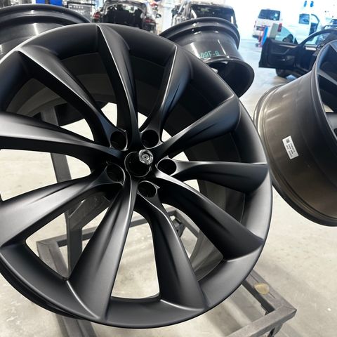 Tesla  22x10 ,  22x9.0 4st skadefritt