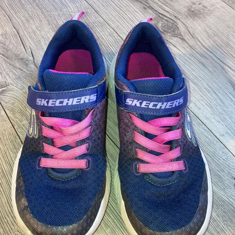 Sketchers sko 34