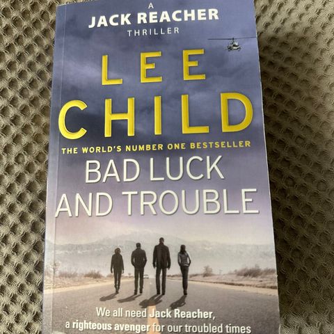 Bad Luck and Trouble av Lee Child (engelsk)