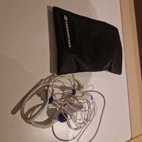 Sennheiser Adidas trenings ørepropper kablet