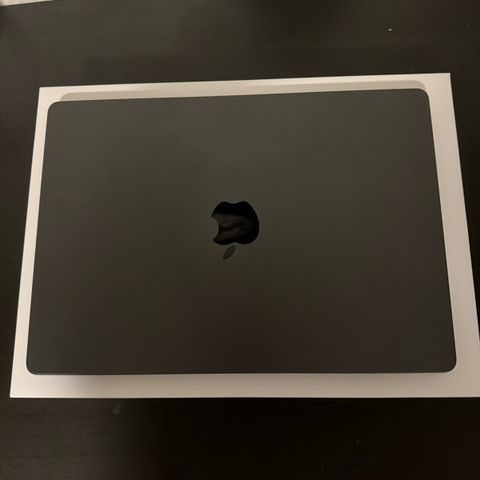 Macbook pro 14 m3 18/512