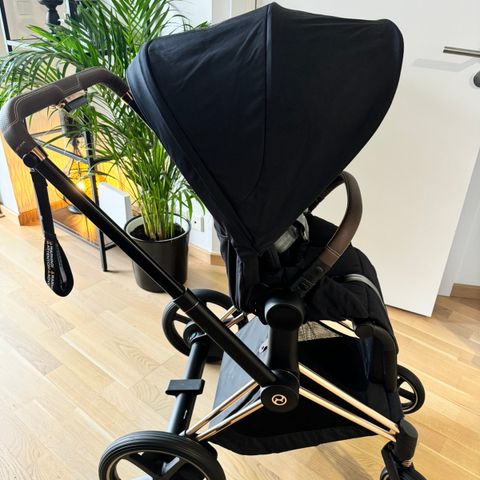 Strøken Cybex E-Priam Platinum Line 2024 // som ny