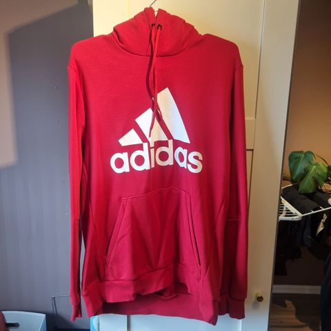 Adidas Hettegenser  str M