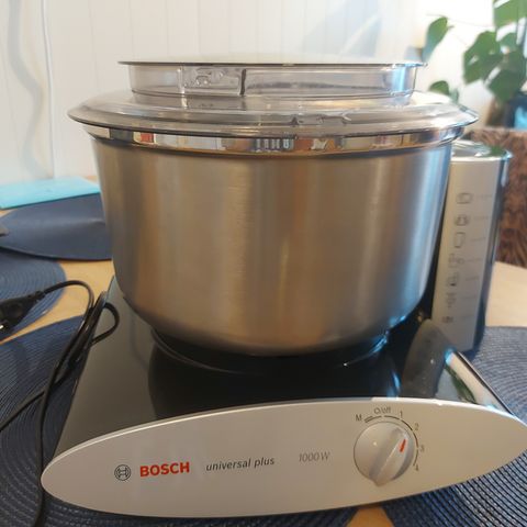 Bosch Universal kjøkkenmaskin