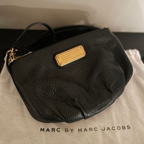 Marc by Marc Jacobs liten skulderveske