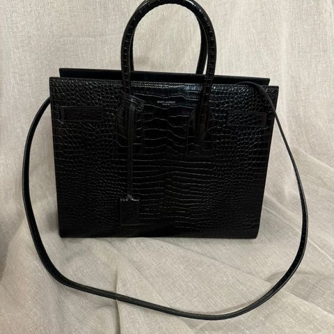 Saint Laurent Paris (Str S) (Verdi 35.000 Norge,-)