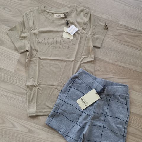 Sommer Marmar. T-shirt og shorts str 116/122, 6/7 år.