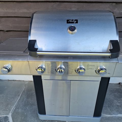 Gassgrill nesten ny